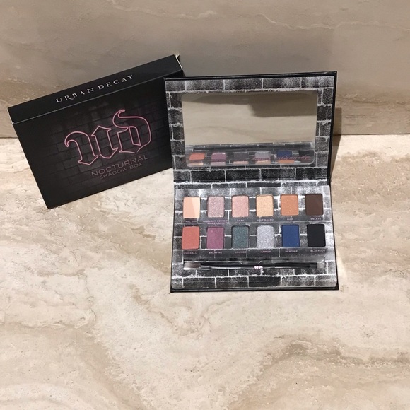 Urban Decay Nocturnal Shadow Box - Picture 3 of 5